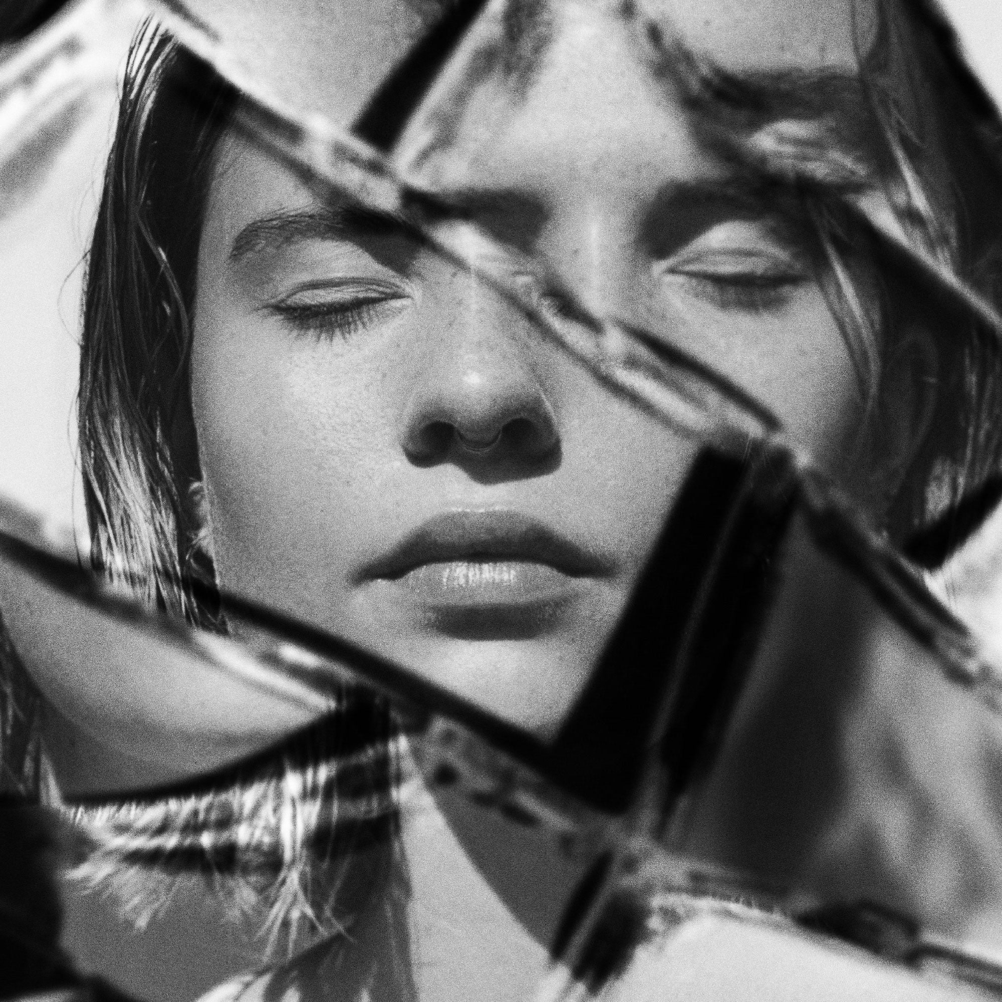 Broken Mirror Photo Effects Pixelbuddha