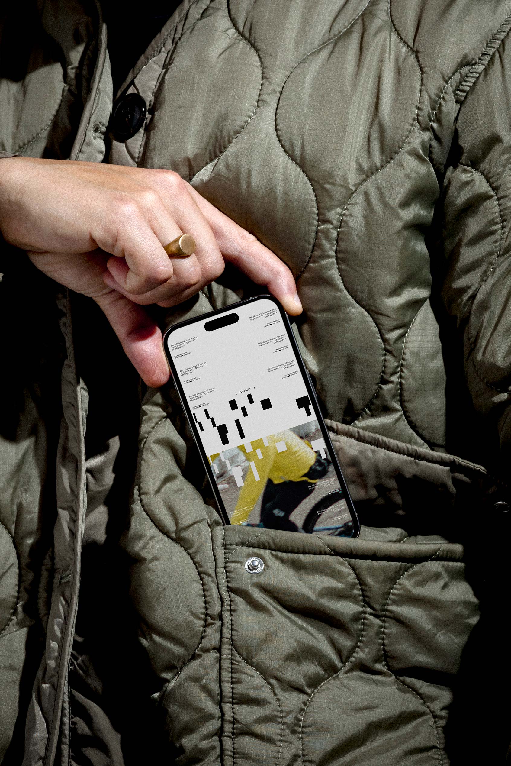 iPhone Mockup 047 Akoya Mockups