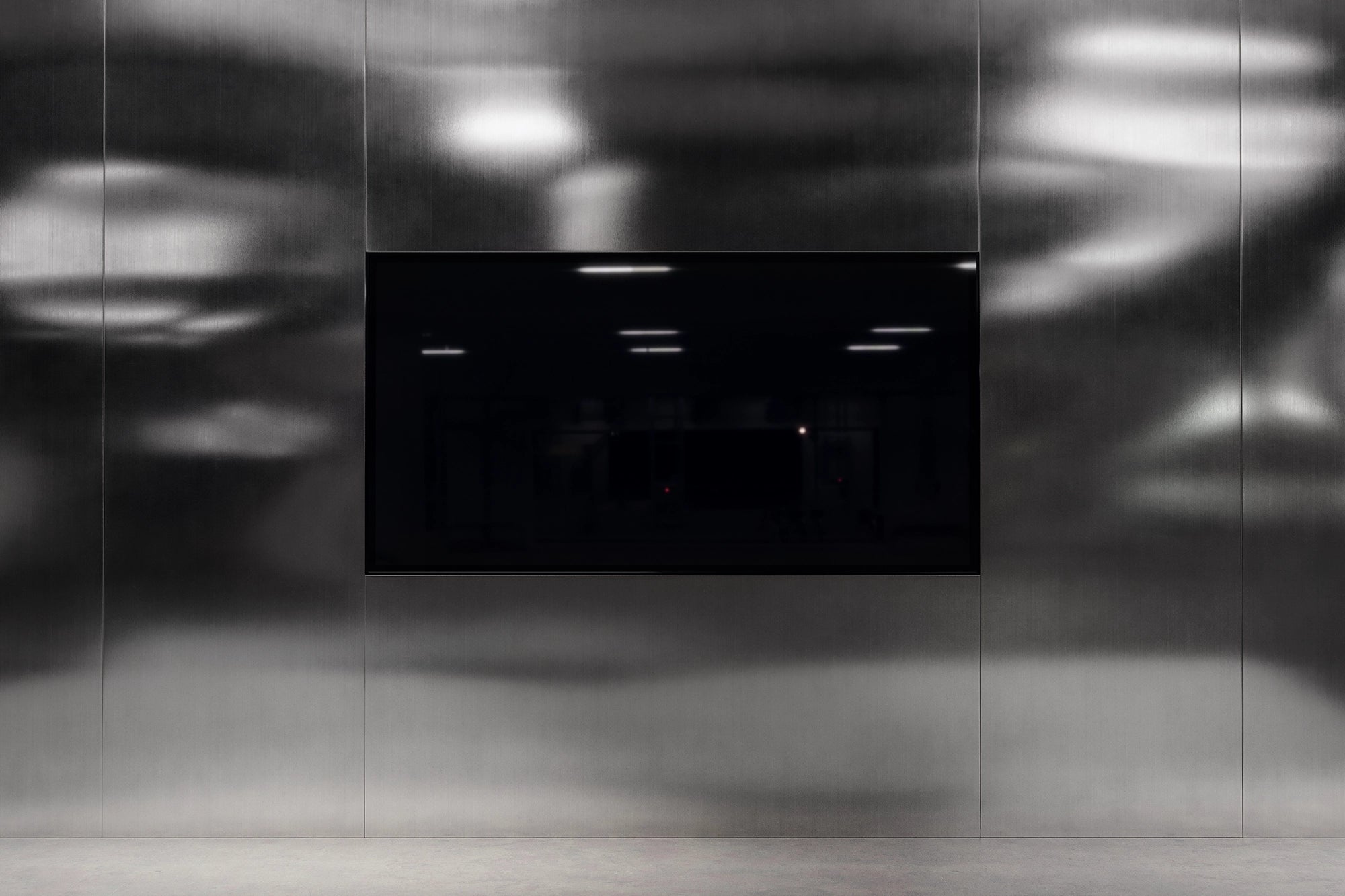 Large Screen 04