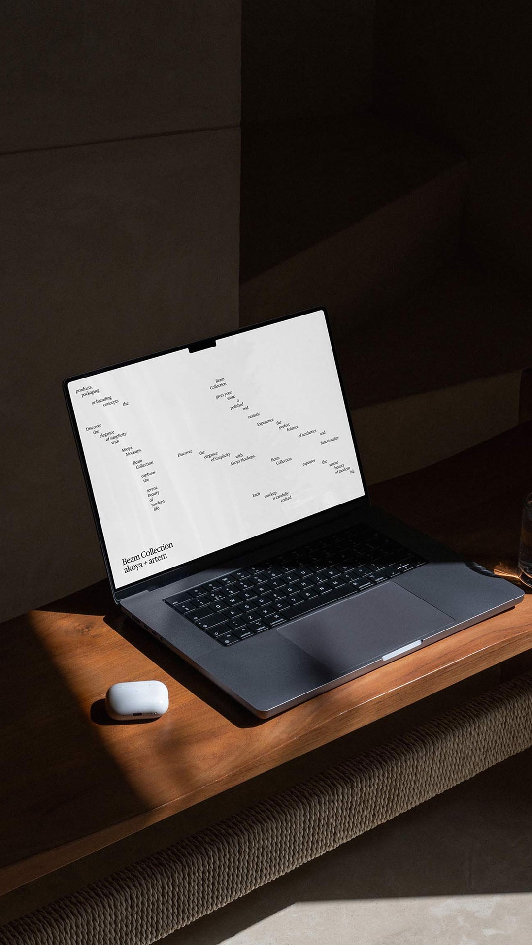 MacBook Mockup 021 Akoya Mockups