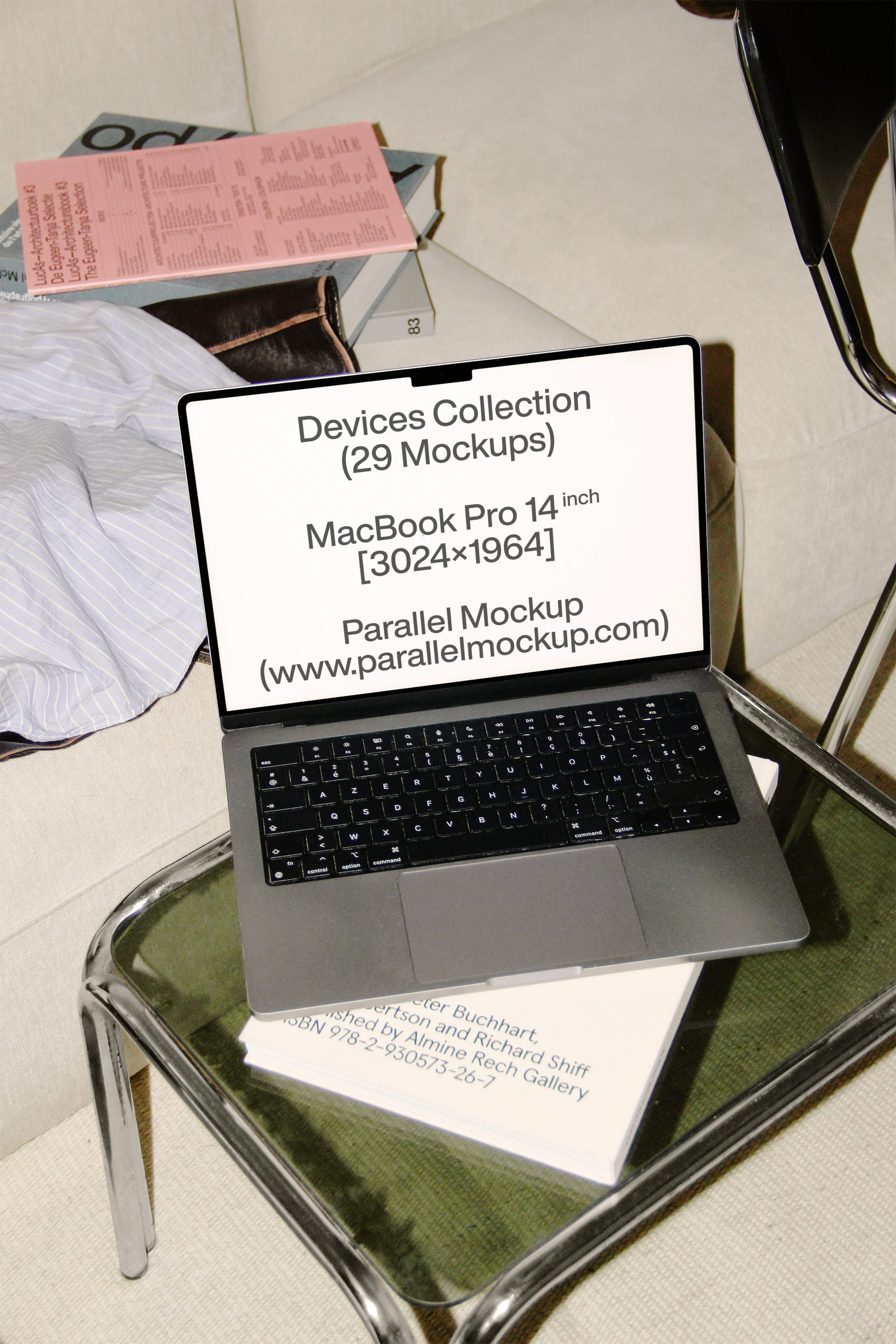 MacBook Mockup DE-A-07 Parallel Mockup
