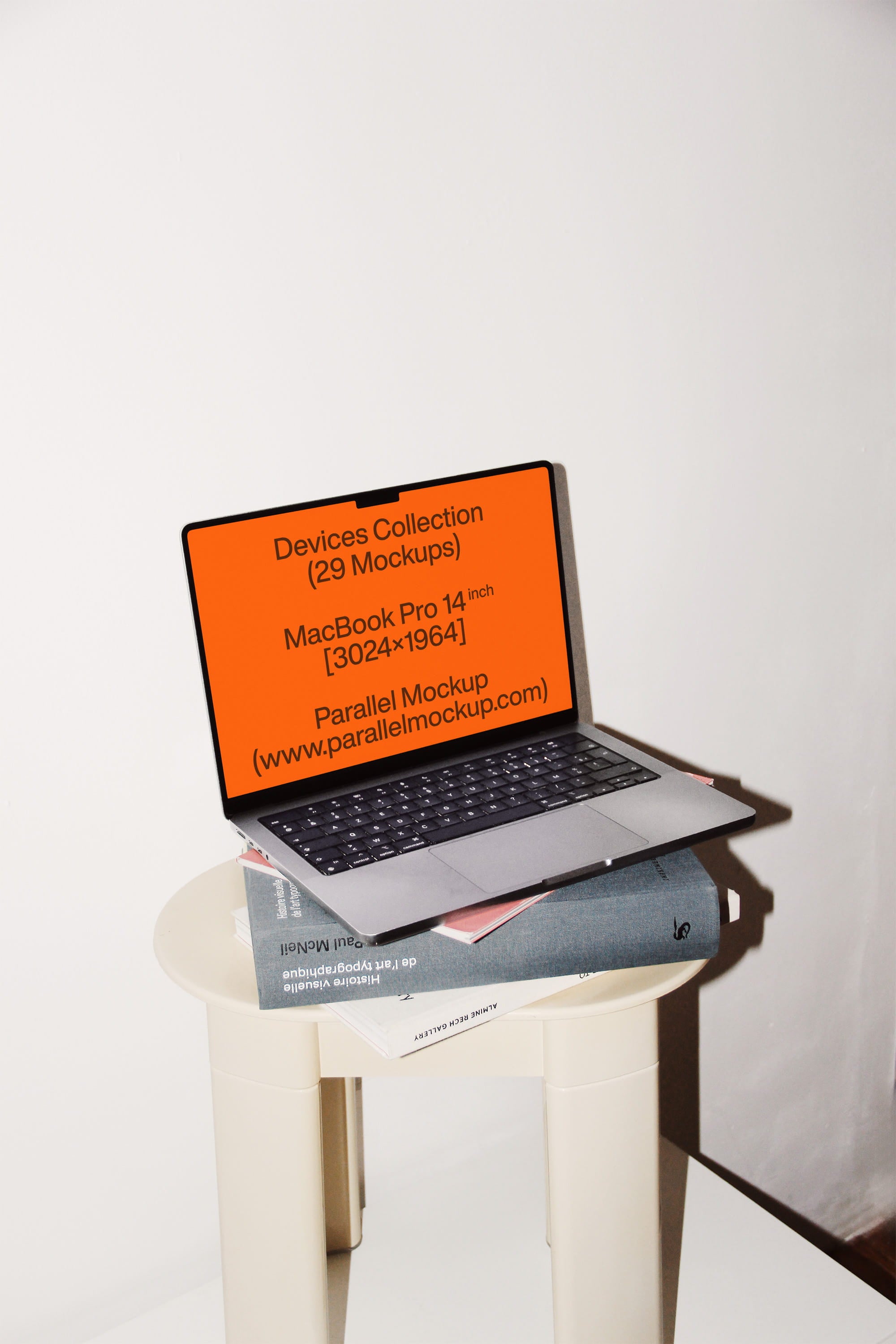 MacBook Mockup DE-A-10 Parallel Mockup