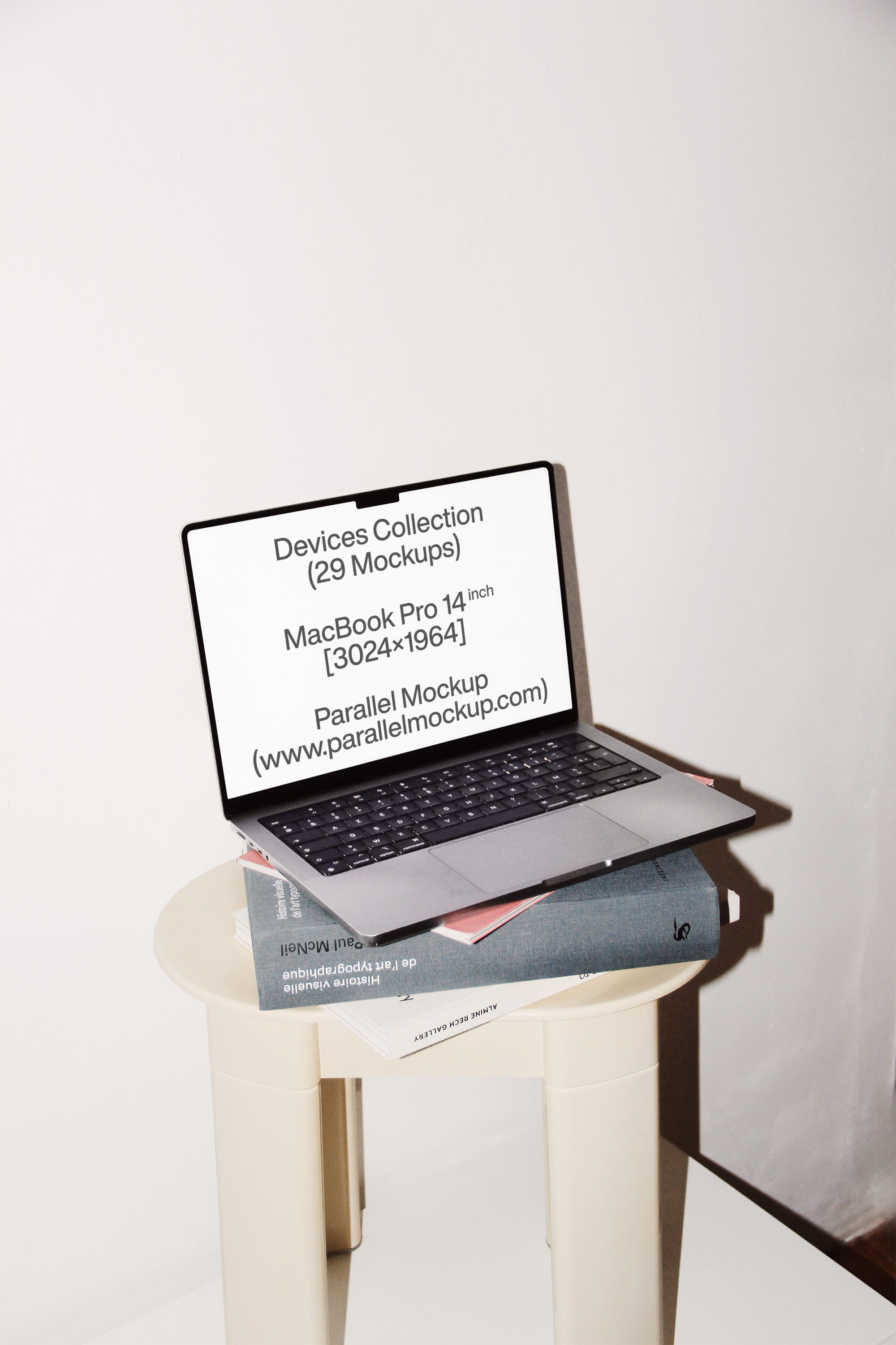 MacBook Mockup DE-A-10 Parallel Mockup
