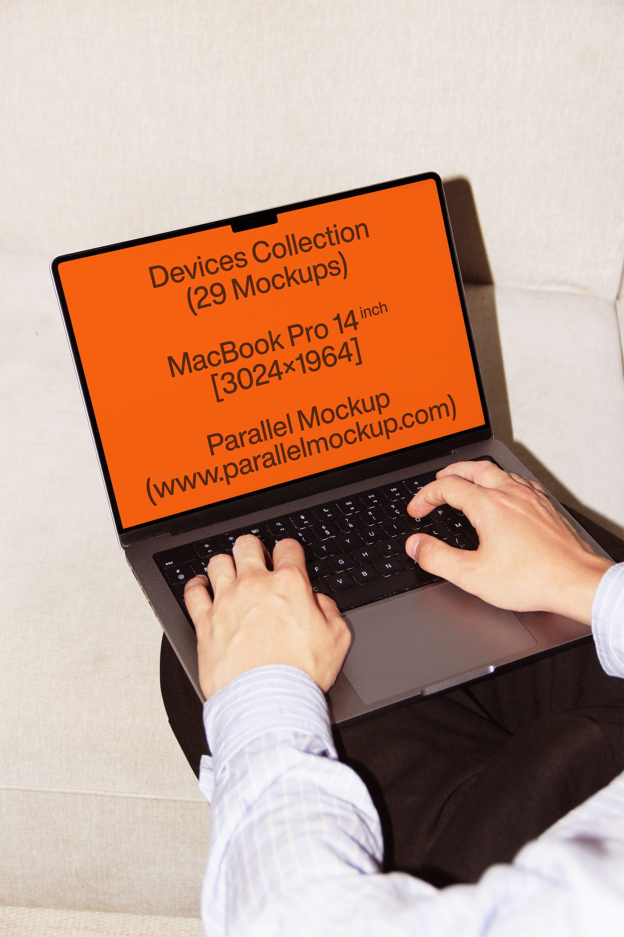 MacBook Mockup DE-A-23 Parallel Mockup