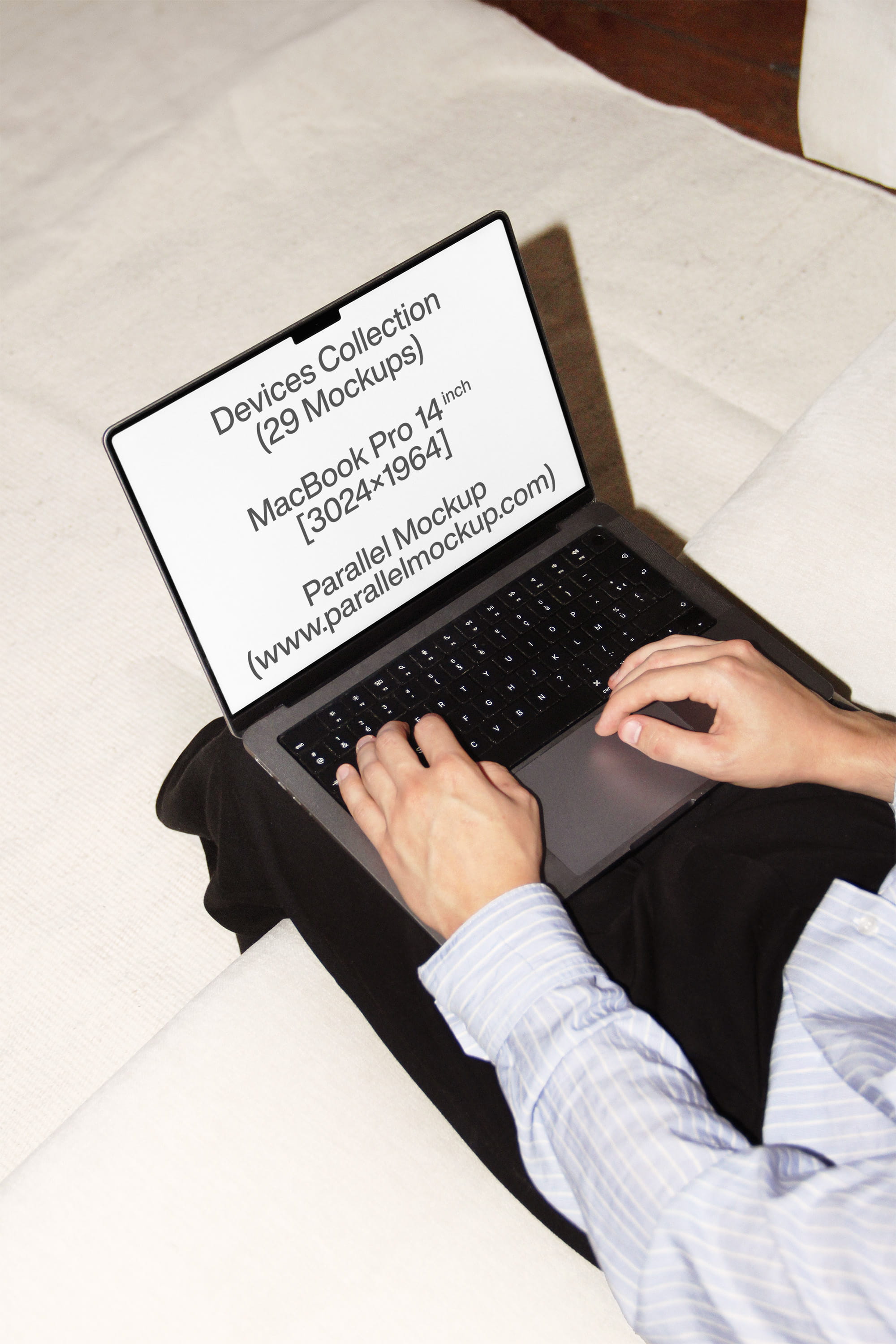 MacBook Mockup DE-A-24 Parallel Mockup
