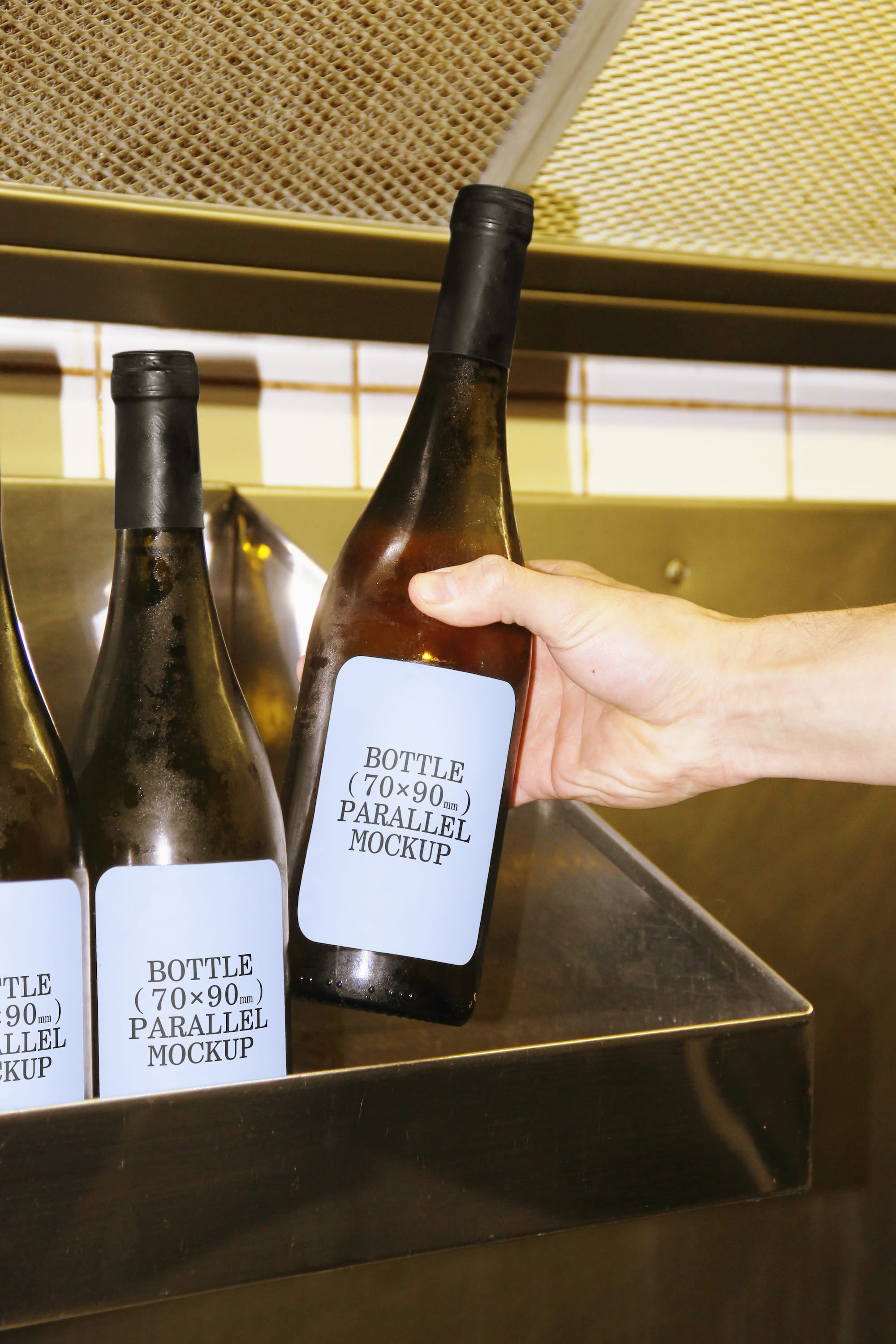 Bottle Mockup BI-A-21 Parallel Mockup