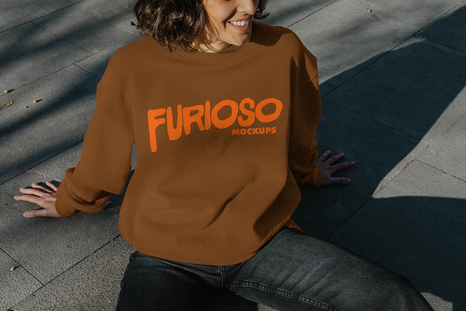 Sweatshirt Mockup 01UC Furioso Mockups