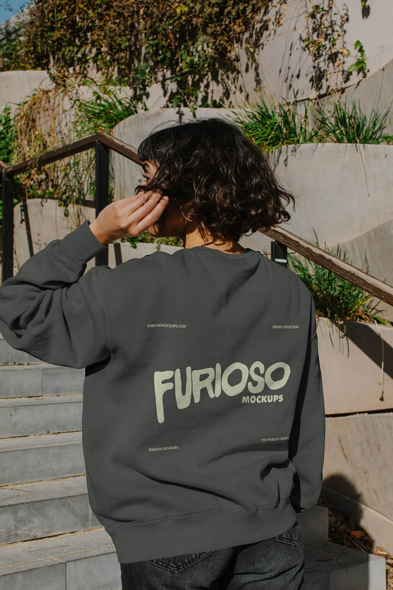 Sweatshirt Mockup 02UC Furioso Mockups