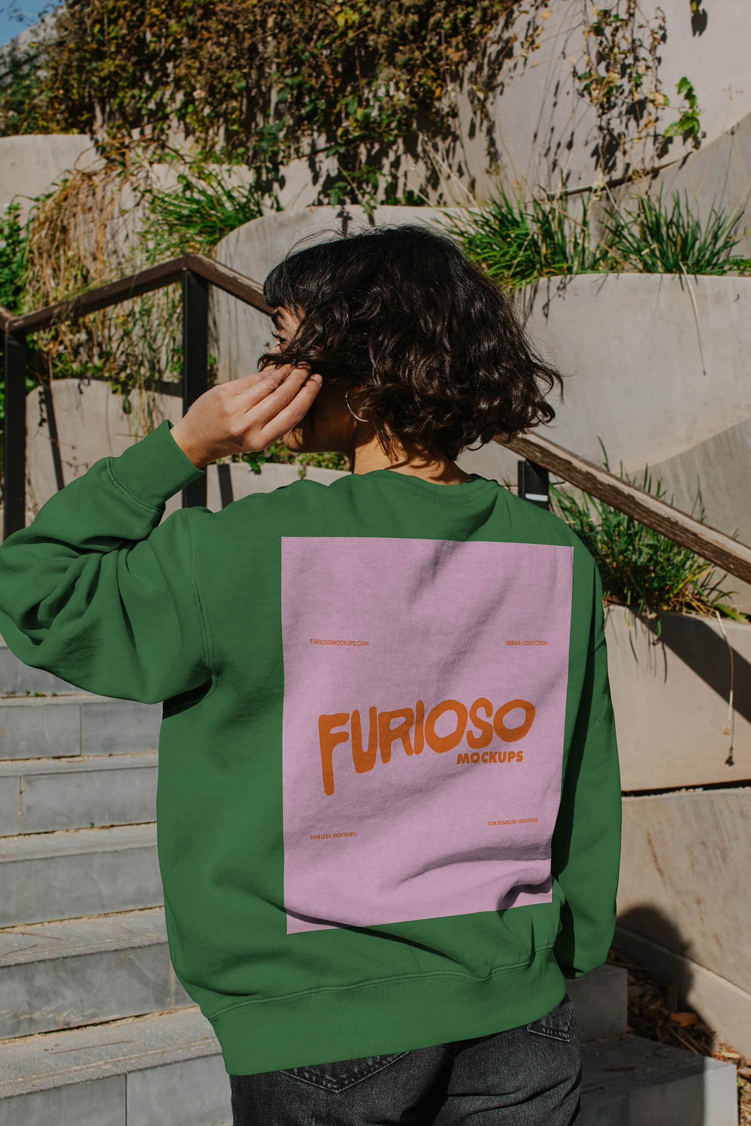 Sweatshirt Mockup 02UC Furioso Mockups