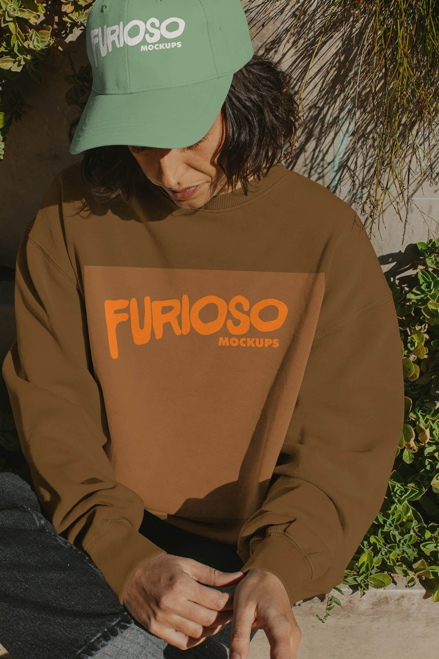 Sweatshirt Mockup 03UC Furioso Mockups