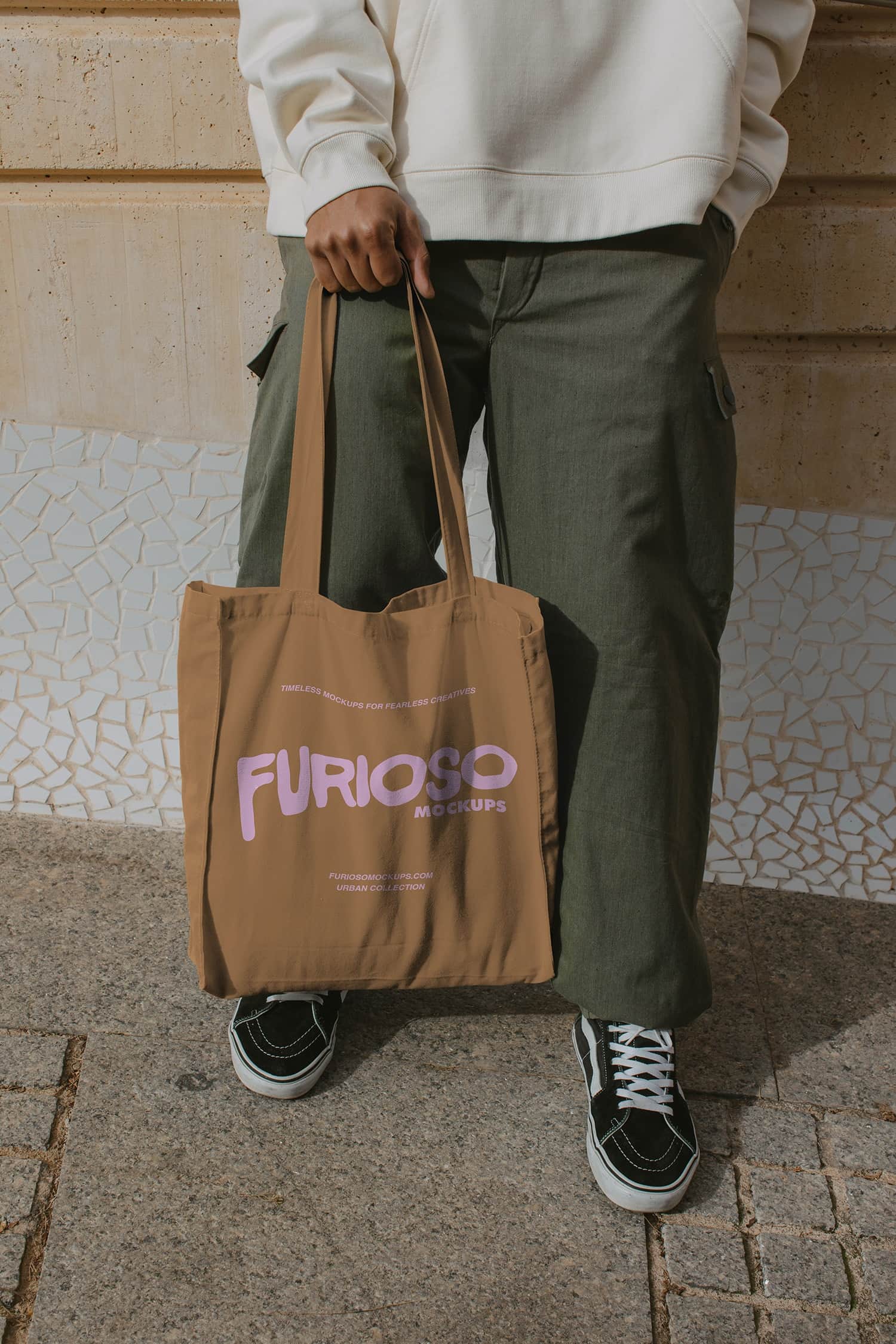 Tote Bag Mockup 02UC Furioso Mockups