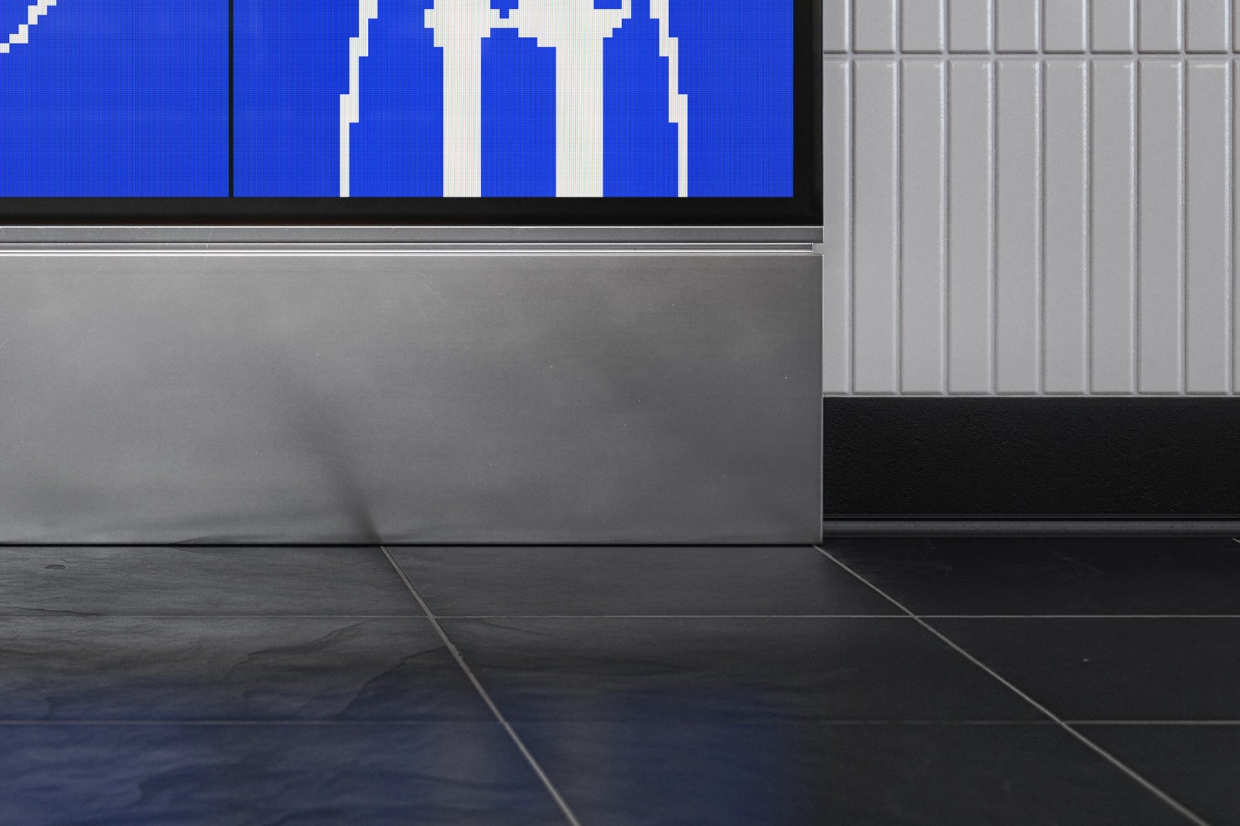 Vertical Displays (Triple) 04 Ply