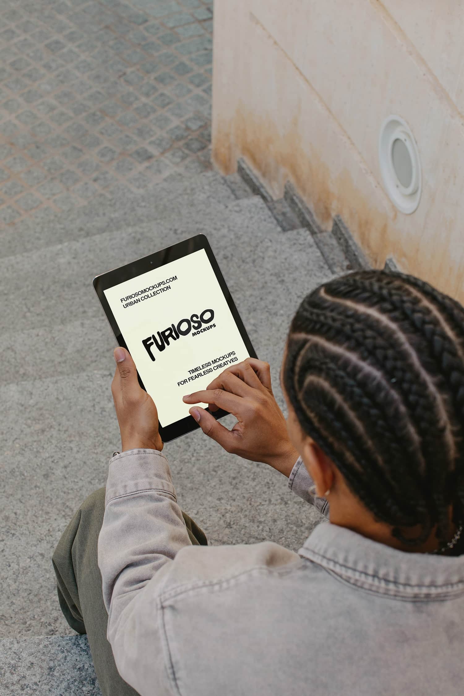 iPad Mockup 03UC Furioso Mockups