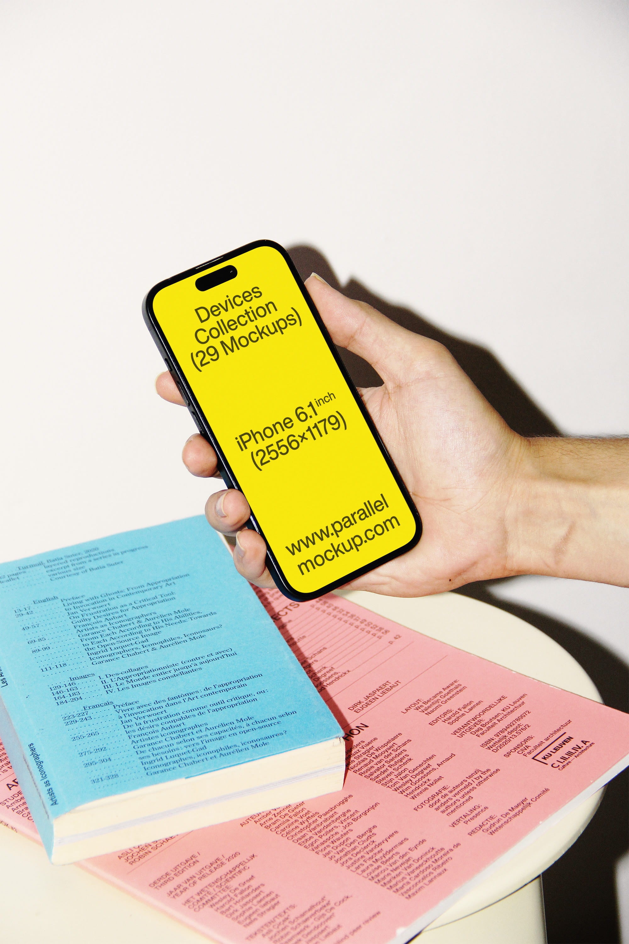 iPhone Mockup DE-A-08 Parallel Mockup