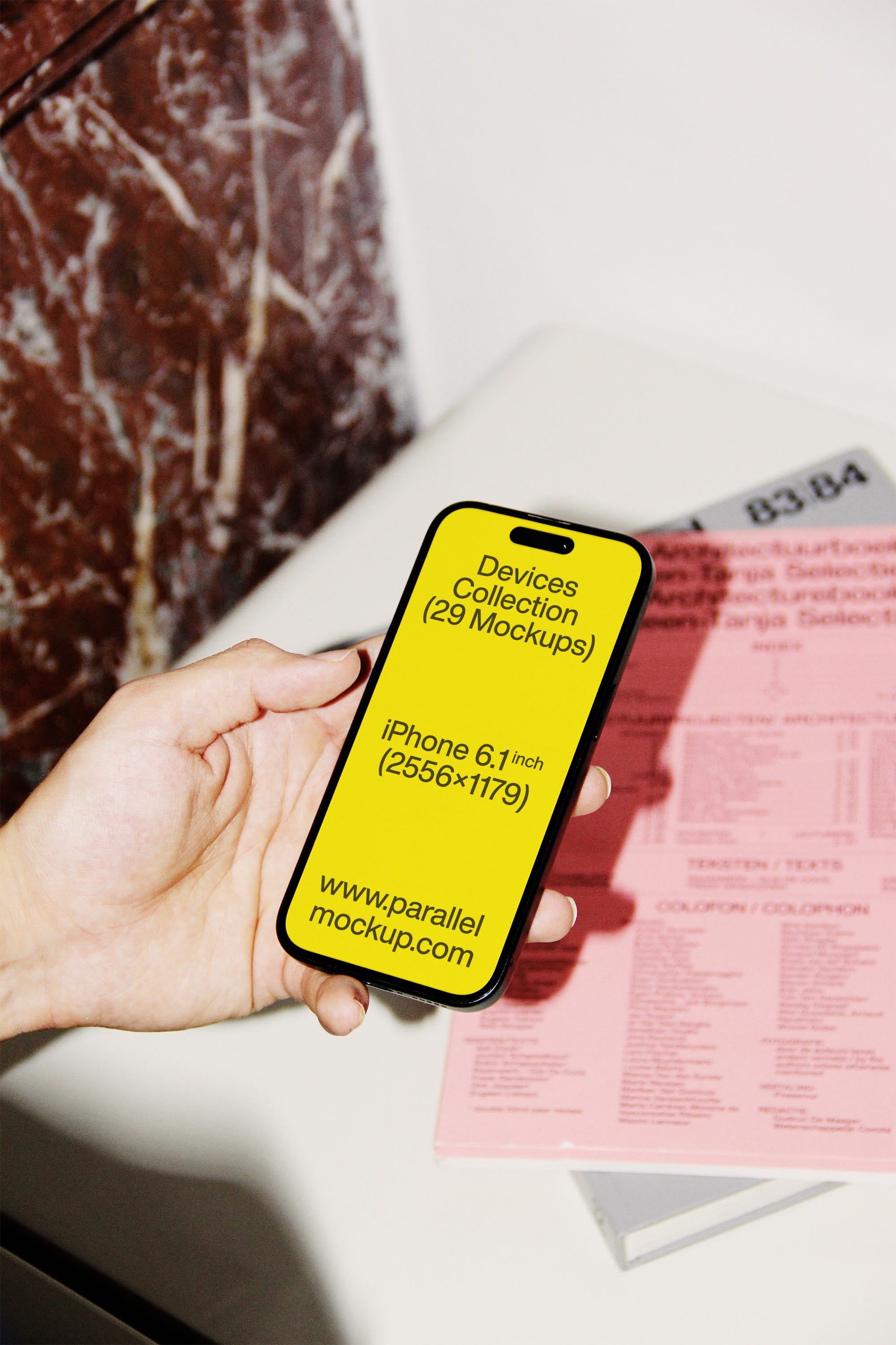 iPhone Mockup DE-A-09 Parallel Mockup