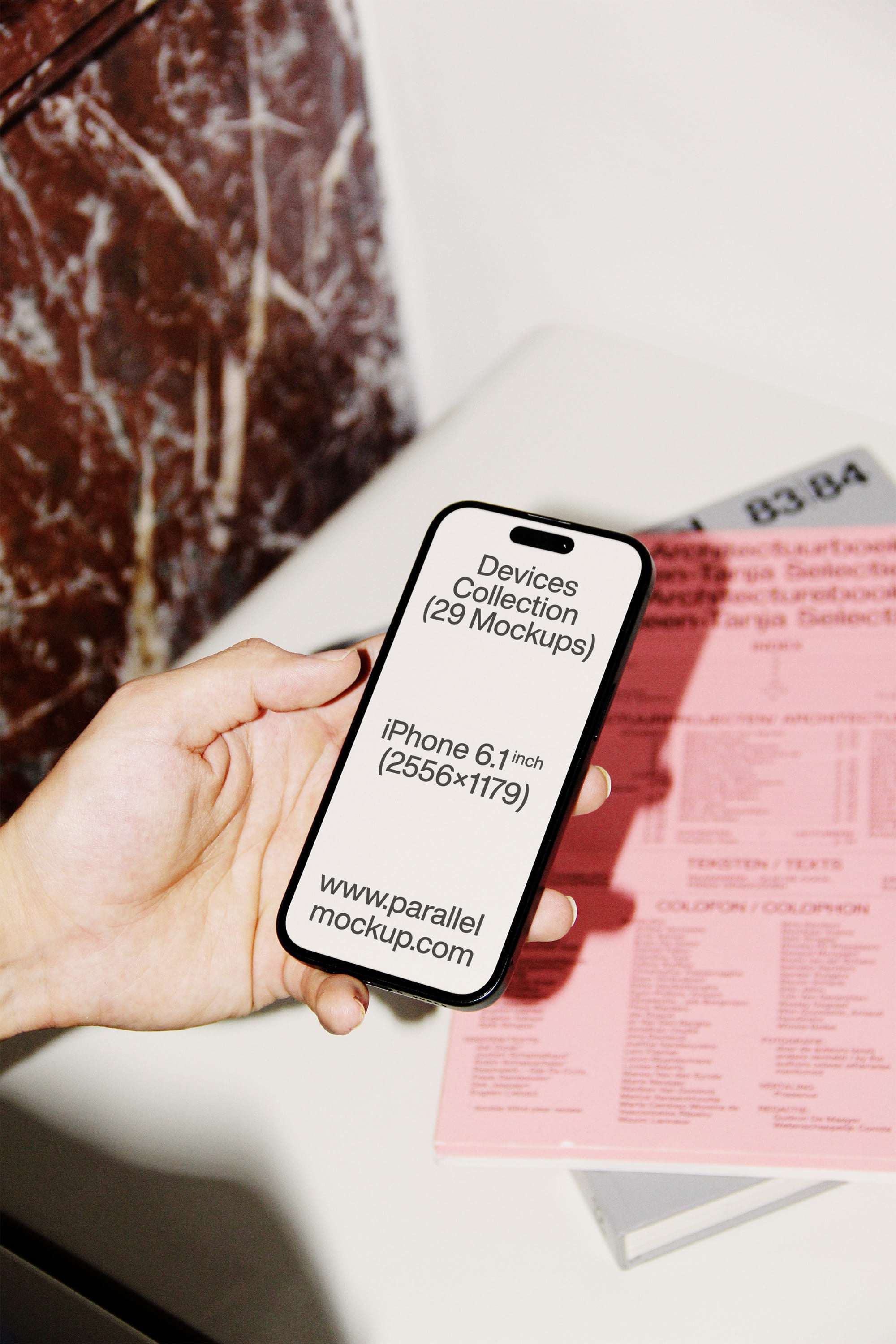 iPhone Mockup DE-A-09 Parallel Mockup